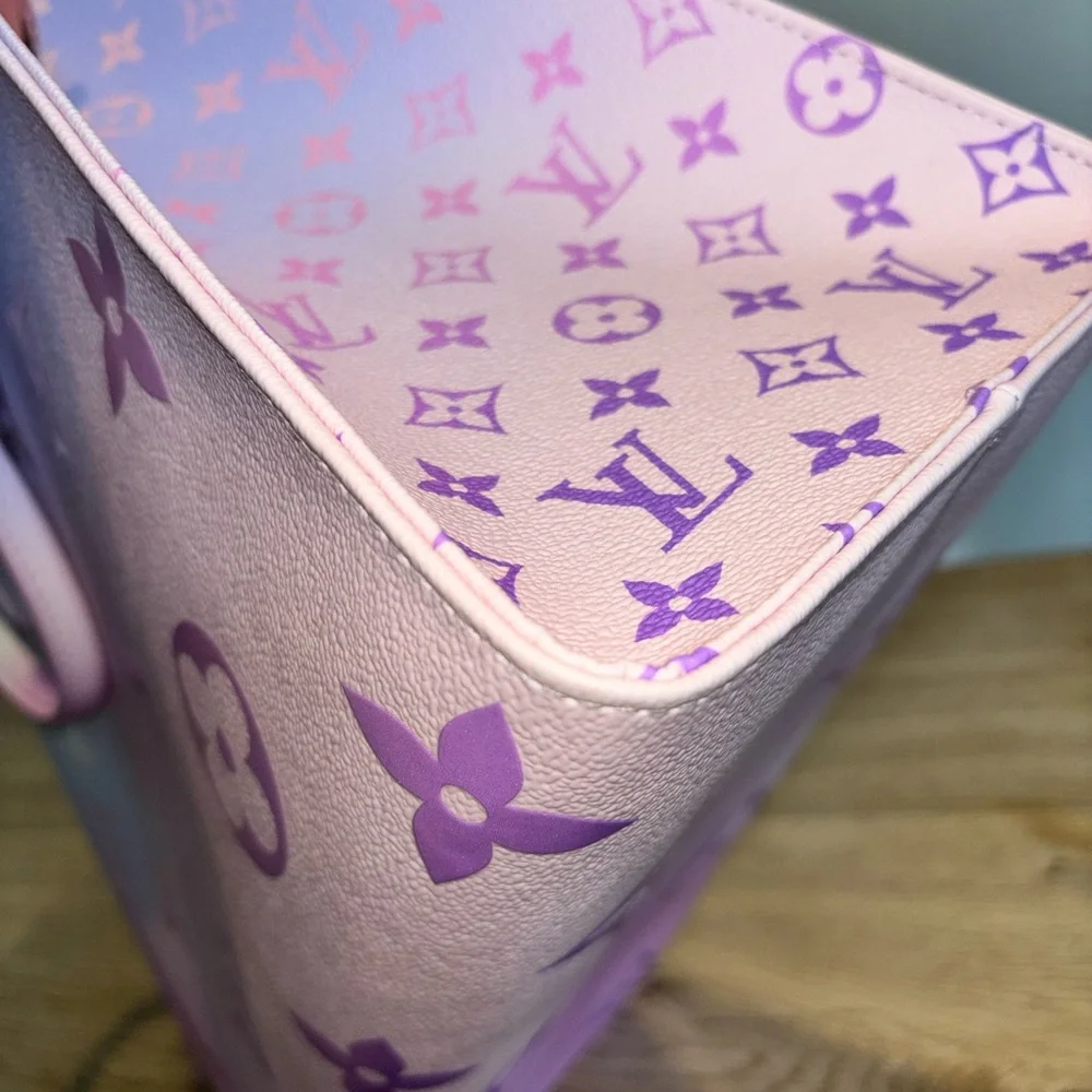 Louis Vuitton OnTheGo GM Sunrise Pastel - Picture 12 of 14